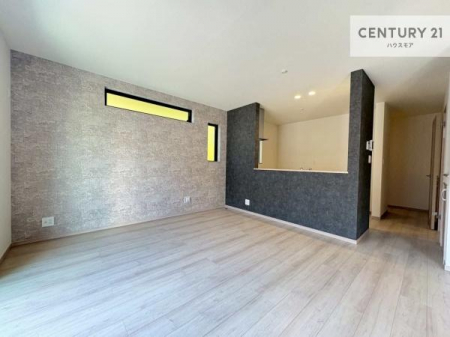 ���r���O�@�S�n�ǂ����r���O�͉Ƒ������R�ƏW�܂�܂��B�Ƒ��c�R�̎��Ԃ����������ł��B���Ƒ��ƁA����w�[���������Ԃ��߂��������ł��ˁB