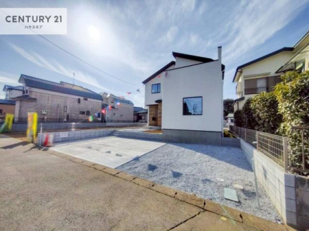 ���̑����n�@�O�ʓ��H��6���I�z����ǍD�ȗ��n�ł��B
�Ԍɓ��ꂪ���ȕ������S�ł��ˁB