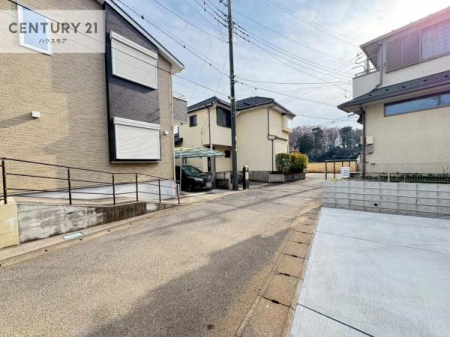 ���̑����n�@�O�ʓ��H��5���I�z����ǍD�ȗ��n�ł��B
�Ԍɓ��ꂪ���ȕ������S�ł��ˁB