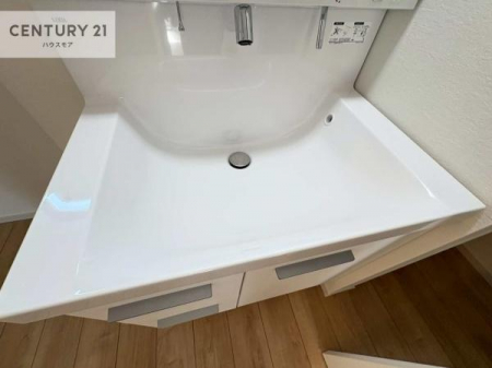 ���ʑ�E���ʏ��@�[�����ʑ�{�E���́A�������˂ɂ����̂ł�����ꂪ�y�X�I���������ۂĂ܂��I
�L���C�Ȑ��ʏ��Ŏ��������̃��`�x�[�V�������オ��܂��ˁI