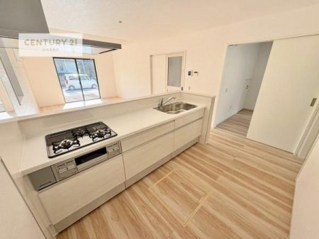 �L�b�`���@��l�C�̑Ζʎ��V�X�e���L�b�`�����̗p���Ă��܂��I���Ƒ��̃R�~���j�P�[�V���������R�Ƒ�����݌v�ł��B
���q�l�ɂ��ڂ��͂��̂Ŋ������ł��ˁB�L�X�g���ĉ��K�ɍ�Ƃ��i�݂܂��B