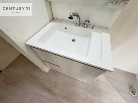 ���ʑ�E���ʏ��@�[�����ʑ�{�E���́A�������˂ɂ����̂ł�����ꂪ�y�X�I���������ۂĂ܂��I
�L���C�Ȑ��ʏ��Ŏ��������̃��`�x�[�V�������オ��܂��ˁI