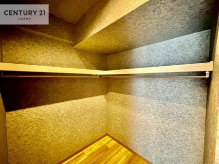 ���[�@�E�H�[�N�C���N���[�[�b�g�t���ł��B��������̂��m���Ȃǂ����[���Ă��������ł��ˁI���ɂ���@�������ȂǋG�ߕ��̑傫�ȉƓd�����[�ł��܂��B