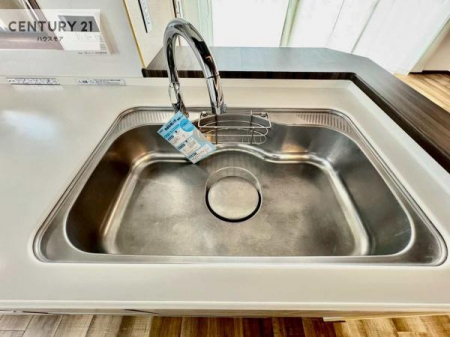 �L�b�`���@���G�ꂸ�Ɏg����^�b�`���X�������̗p�B
��������肪����Ă��鎞���A�q���I�ŉ��K�ɂ��g�����������܂��B