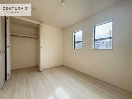 ���r���O�ȊO�̋����@�V���v���Ƀf�U�C������Ă��邽�߁A�Ƌ��I�т܂���I
���C�ɓ���̉Ƌ��u���Ă��낰���Ԃ���邱�Ƃ��ł��܂��B