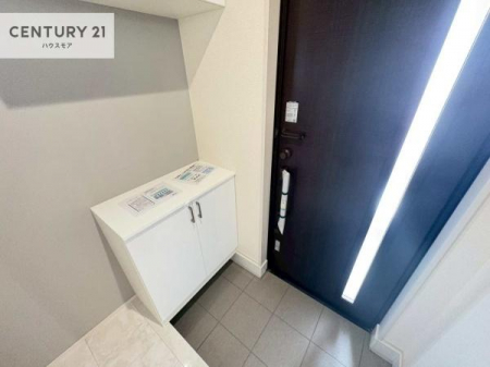 ���ց@�V���[�Y�{�b�N�X�t���Ȃ̂ŁA���ւ��Еt�����|�������₷���ł��I
�X�b�L���������ւŌ˂��J�����u�ԁA�������̂���S�n������Ԃ��o�}���Ă���܂��B