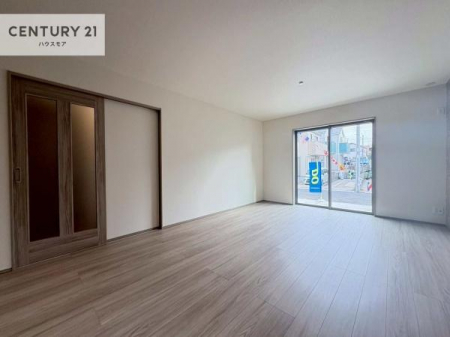 ���r���O�@�S�n�ǂ����r���O�͉Ƒ������R�ƏW�܂�܂��B�Ƒ��c�R�̎��Ԃ����������ł��B���Ƒ��ƁA����w�[���������Ԃ��߂��������ł��ˁB