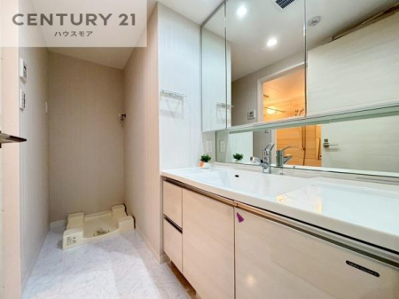 ���ʑ�E���ʏ��@�O�ʋ��d�l�̐��ʏ��́A�g�����Ȃ݂����₷������I���͎��[�ɂȂ��Ă��܂��B�h���C���[�₨���ϓ����Еt������̂Ő��ʑ������X�b�L���ƌ����邱�Ƃ��o���܂��I