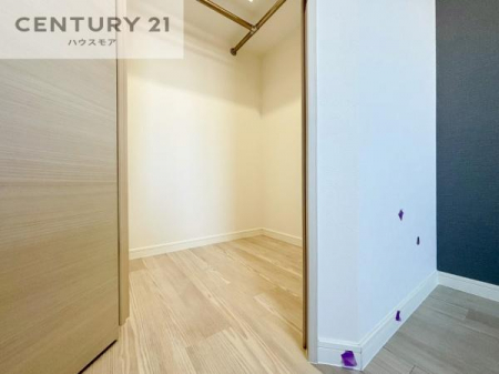 ���[�@�E�H�[�N�C���N���[�[�b�g�t���ł��B��������̂��m���Ȃǂ����[���Ă��������ł��ˁI���ɂ���@�������ȂǋG�ߕ��̑傫�ȉƓd�����[�ł��܂��B