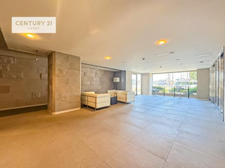 ���r�[�@��؂Ȃ��q�l�����o�}�����郍�r�[�B�L�X���Ă��ĊJ�����E������������܂��B