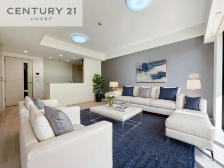 ���r���O�@�Ƌ��CG�p�[�X�ł��B�J�����̂���L�XLDK�I�\�t�@�[��_�C�j���O�e�[�u����u���Ă������ɂȂ�Ȃ��̂ŉ��K�ɉ߂����܂��I
�R�~���j�P�[�V���������₷�����r���O�ł��I