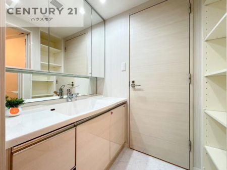 ���ʑ�E���ʏ��@���[�����Ղ�̐��ʎ��I���p�i�̃X�g�b�N��o�X�^�I�����X�b�L���Ǝ��[�ł��Ď��o���₷���I����肪�X�b�L���Еt���ċC�����̗ǂ���ԁI