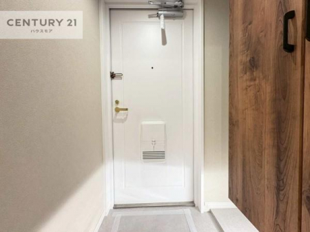 ���ց@�V���[�Y�{�b�N�X�t���Ȃ̂ŁA���ւ��Еt�����|�������₷���ł��I
�X�b�L���������ւŌ˂��J�����u�ԁA�������̂���S�n������Ԃ��o�}���Ă���܂��B
