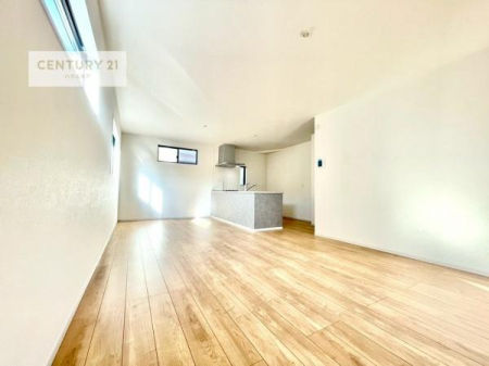 ���r���O�@�S�n�ǂ����r���O�͉Ƒ������R�ƏW�܂�܂��B�Ƒ��c�R�̎��Ԃ����������ł��B���Ƒ��ƁA����w�[���������Ԃ��߂��������ł��ˁB