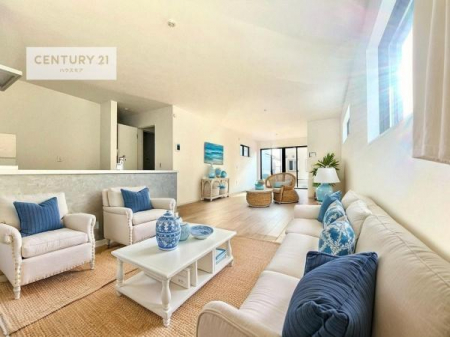 ���r���O�@�Ƌ��CG�p�[�X�ł��B�L�X�_�C�j���O�X�y�[�X�I������肨�H���B�΂��������y�������Ԃ��߂����܂��B���X�̔���������܂��I