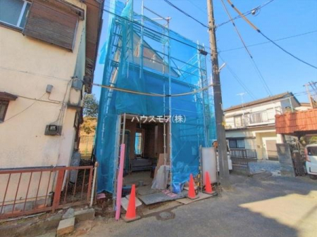 ���ԏ�@�r���g�C���K���[�W�̒��ԏ�́A�J�╗����Ԃ�����Ă����̂ő�؂ɊǗ����ł���̂ň��S�I
