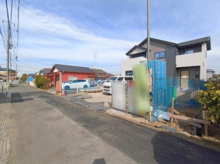 ���̑����n�@�O�ʓ��H��4���I�z����ǍD�ȗ��n�ł��B
�Ԍɓ��ꂪ���ȕ������S�ł��ˁB