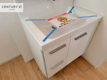 ���ʑ�E���ʏ��@�[�����ʑ�{�E���́A�������˂ɂ����̂ł�����ꂪ�y�X�I���������ۂĂ܂��I
�L���C�Ȑ��ʏ��Ŏ��������̃��`�x�[�V�������オ��܂��ˁI