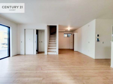 ���̑����ρ@���r���O�C���K�i�ŃR�~���j�P�[�V���������₷�����r���O�I�K�i�͖��邭�萠������Ă��܂��B���q�l�₲�N�z�̕������S���Ă����p�����܂��ˁI