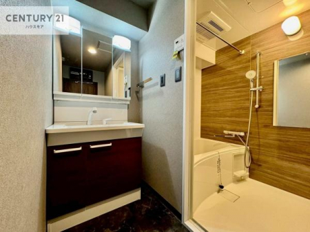 ���ʑ�E���ʏ��@�O�ʋ��d�l�̐��ʏ��́A�g�����Ȃ݂����₷������I���͎��[�ɂȂ��Ă��܂��B�h���C���[�₨���ϓ����Еt������̂Ő��ʑ������X�b�L���ƌ����邱�Ƃ��o���܂��I