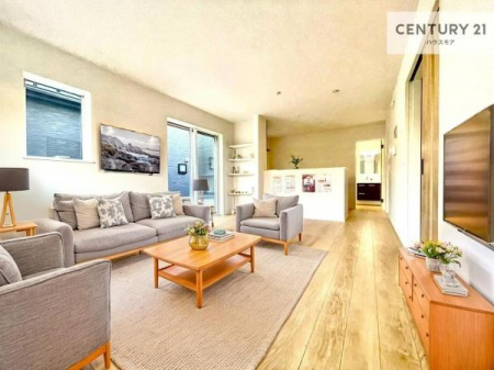 ���r���O�@�Ƌ��CG�p�[�X�ł��B�J�����̂���L�XLDK�I�\�t�@�[��_�C�j���O�e�[�u����u���Ă������ɂȂ�Ȃ��̂ŉ��K�ɉ߂����܂��I