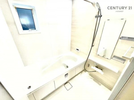 �����@���̂��闁���ŁA���C��������ɂ������C���X���[�Y�B��������ۂ��₷���A�p�����Ȃ�ł͂̊������d�l�ł��B
���݊��̂��郏�C�h�~���[���A�㎿�ȋ�Ԃ����o���܂��B