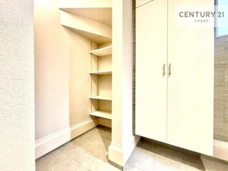 ���[�@�V���[�Y�C���N���[�N�t���ł��I�V���[�Y�����łȂ��x�r�[�J�[��܂��ݎ��]�ԁA�A�E�g�h�A�p�i���X�b�L���ƕЕt�����܂��I