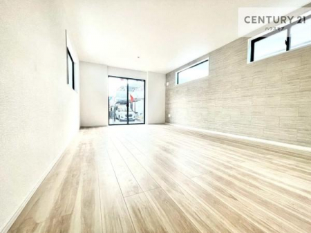 ���r���O�@�傫�ȑ����炽���Ղ�̗z���������閾�邢���r���O�B�J�����̂��郊�r���O�ŉƑ��c���̂��났�̎��Ԃ��߂����܂��I