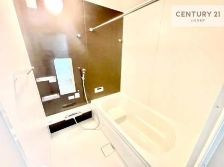 �����@�ǂ������@�\�t���̗����ŁA���ł����K�ȃo�X�^�C���B
���Ƒ��̓������Ԃ�����Ă��A�����������C���y���߂܂��B