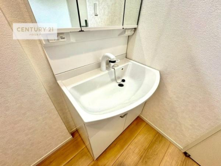 ���ʑ�E���ʏ��@�[�����ʑ�{�E���́A�������˂ɂ����̂ł�����ꂪ�y�X�I���������ۂĂ܂��I
�L���C�Ȑ��ʏ��Ŏ��������̃��`�x�[�V�������オ��܂��ˁI