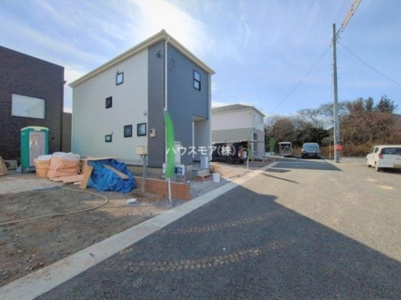 ���̑����n�@�O�ʓ��H6���I�z����ǍD�ȗ��n�ł��B
�Ԍɓ��ꂪ���ȕ������S�ł��ˁB