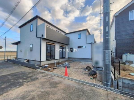 ���ԏ�@���ԃX�y�[�X��2�䕪����܂��I�Z�J���h�J�[�͂������A�o�C�N�⎩�]�ԂȂǂ��u���ꏊ�ɍ���܂���B