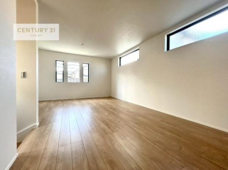 ���r���O�@�D�����z���܂肪���r���O����ł���ċ��S�n�̗ǂ���Ԃ����o���Ă���܂��I
���R�ƉƑ����W����b��������S�n�悢��ԁI