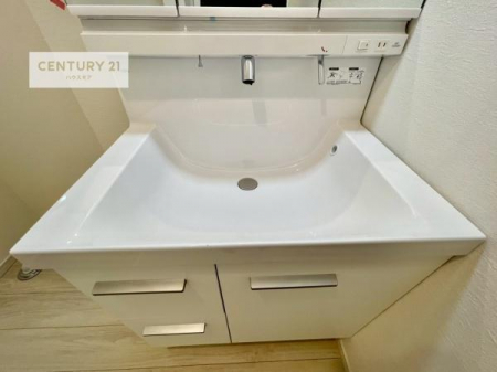 ���ʑ�E���ʏ��@�[�����ʑ�{�E���́A�������˂ɂ����̂ł�����ꂪ�y�X�I���������ۂĂ܂��I
�L���C�Ȑ��ʏ��Ŏ��������̃��`�x�[�V�������オ��܂��ˁI