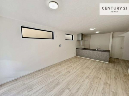 ���r���O�@�J�����̂���L�XLDK�I�\�t�@�[��_�C�j���O�e�[�u����u���Ă������ɂȂ�Ȃ��̂ŉ��K�ɉ߂����܂��I�R�~���j�P�[�V���������₷�����r���O�ł��I