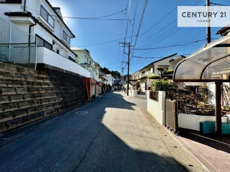 ���̑����n�@�O�ʓ��H��5���I�z����ǍD�ȗ��n�ł��B
�Ԍɓ��ꂪ���ȕ������S�ł��ˁB