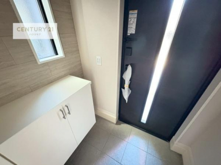 ���ց@�V���[�Y�{�b�N�X�t���Ȃ̂ŁA���ւ��Еt�����|�������₷���ł��I
�X�b�L���������ւŌ˂��J�����u�ԁA�������̂���S�n������Ԃ��o�}���Ă���܂��B