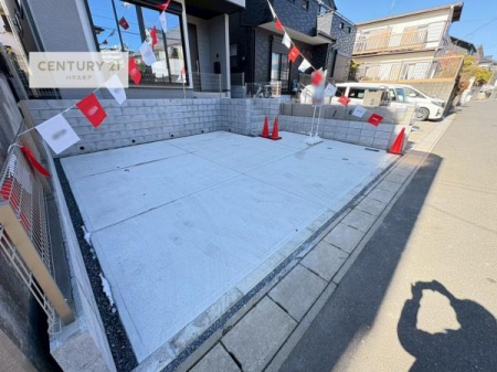 ���ԏ�@���ԃX�y�[�X��2�䕪����܂��I�Z�J���h�J�[�͂������A�o�C�N�⎩�]�ԂȂǂ��u���ꏊ�ɍ���܂���B