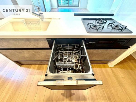 �L�b�`���@�H��@�t���̃L�b�`���ł��I�Z���������r��h�~�Ƃ��đ�ϊ��􂷂�֗��Ȏd�l�ł��I�r���g�C���Ȃ̂ŃL�b�`���̏ꏊ����炸�����X�y�[�X���L���g�����Ƃ��o���܂��I