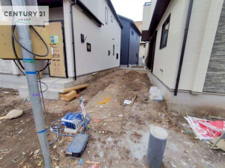 ���ԏ�@���ԃX�y�[�X��2�䕪����܂��I�Z�J���h�J�[�͂������A�o�C�N�⎩�]�ԂȂǂ��u���ꏊ�ɍ���܂���B