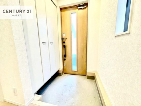 ���ց@�V���[�Y�{�b�N�X�t���Ȃ̂ŁA���ւ��Еt�����|�������₷���ł��I
�X�b�L���������ւŌ˂��J�����u�ԁA�������̂���S�n������Ԃ��o�}���Ă���܂��B