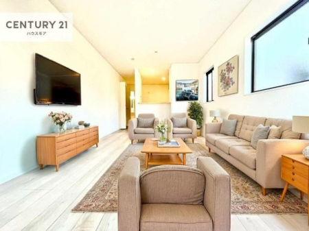 ���r���O�@�Ƌ��CG�p�[�X�ł��B�J�����̂���L�XLDK�I�\�t�@�[��_�C�j���O�e�[�u����u���Ă������ɂȂ�Ȃ��̂ŉ��K�ɉ߂����܂��I