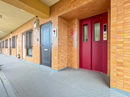 ���̑����p���@�G���x�[�^�[�����I
���������ɔ�ꂽ���◼��ɂ��ו��ł��炭�炭�A��ł������ł��ˁB