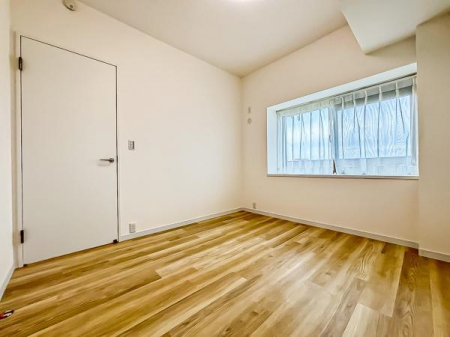 �m���@�o���R�j�[�ɖʂ��Ă���m���ł��B���邭�����肪����A���C����������ł��܂��I���N���āA�O�ɏo�Ĕw�L�т����[�ċz�����ǂ������}������邱�Ƃ��o�������ł��ˁI