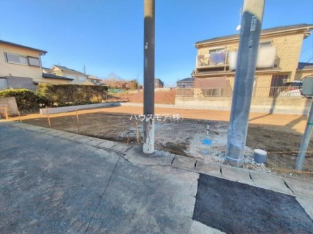 ���ԏ�@���ԃX�y�[�X��2�䕪����܂��I�Z�J���h�J�[�͂������A�o�C�N�⎩�]�ԂȂǂ��u���ꏊ�ɍ���܂���B