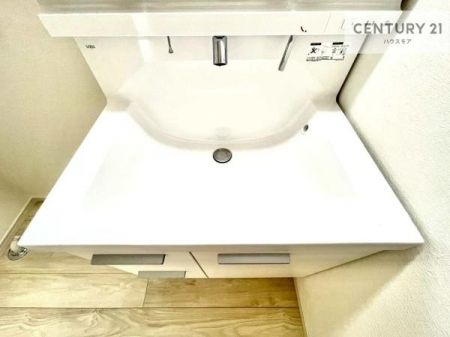 ���ʑ�E���ʏ��@�[�����ʑ�{�E���́A�������˂ɂ����̂ł�����ꂪ�y�X�I���������ۂĂ܂��I
�L���C�Ȑ��ʏ��Ŏ��������̃��`�x�[�V�������オ��܂��ˁI