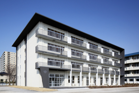 ���ӊ��@-