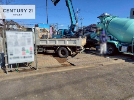 ���ԏ�@���ԃX�y�[�X��2�䕪����܂��I�Z�J���h�J�[�͂������A�o�C�N�⎩�]�ԂȂǂ��u���ꏊ�ɍ���܂���B