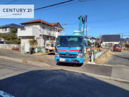 ���̑����n�@�O�ʓ��H��12���~10���̂�Ƃ肠�闼�ʓ��H�ɖʂ����J�������ӂ��D���n�B
�Ԍɓ�����y�X�ł��I