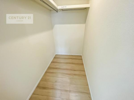 �����\�z�}(����)�@�E�H�[�N�C���N���[�[�b�g�t���ł��B��������̂��m���Ȃǂ����[���Ă��������ł��ˁI���ɂ���@�������ȂǋG�ߕ��̑傫�ȉƓd�����[�ł��܂��B�i���d�l�j